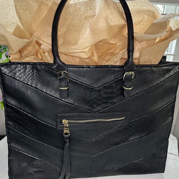 Steve Madden Black Carryall Tote - Picture 2 of 9